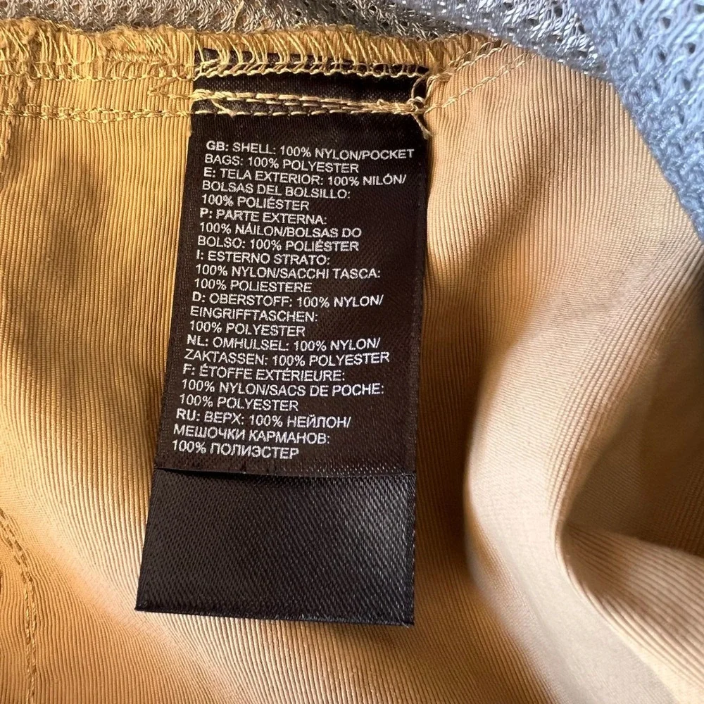 The North Face Mens Hiking Shorts Tan Khaki Nylon Size 32 Regular 10 Inch Inseam